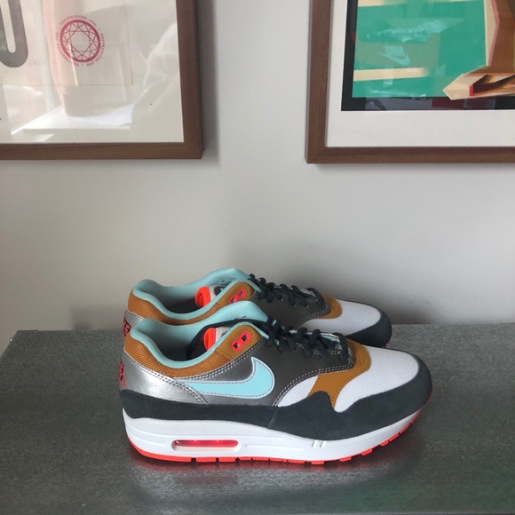 Nike Air Max 1 - Graffiti Logo - Picture 2 of 5